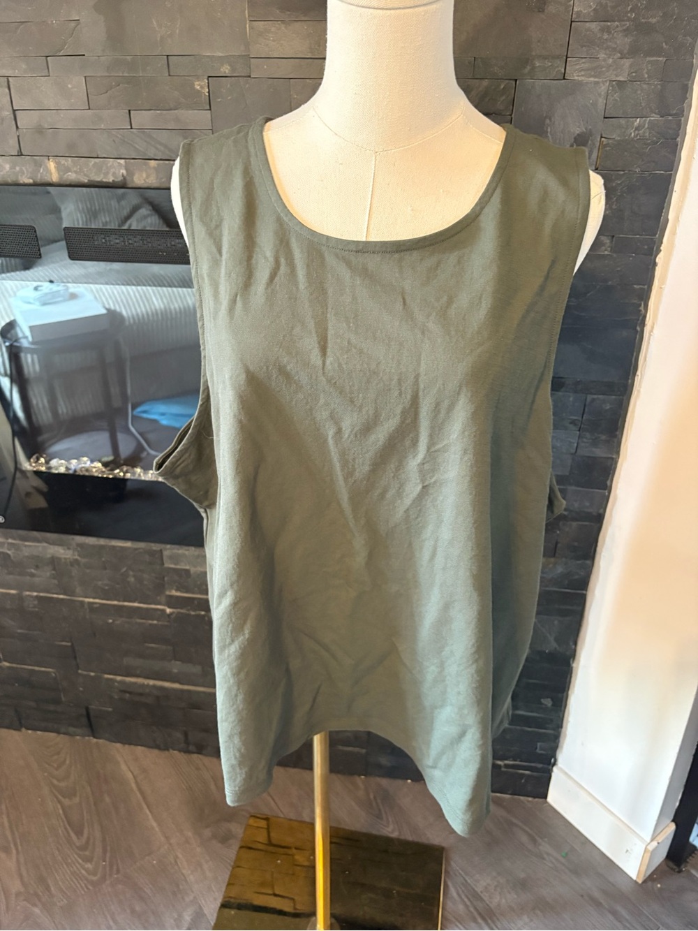 Reitmans Olive Green Scoop Neck Tank